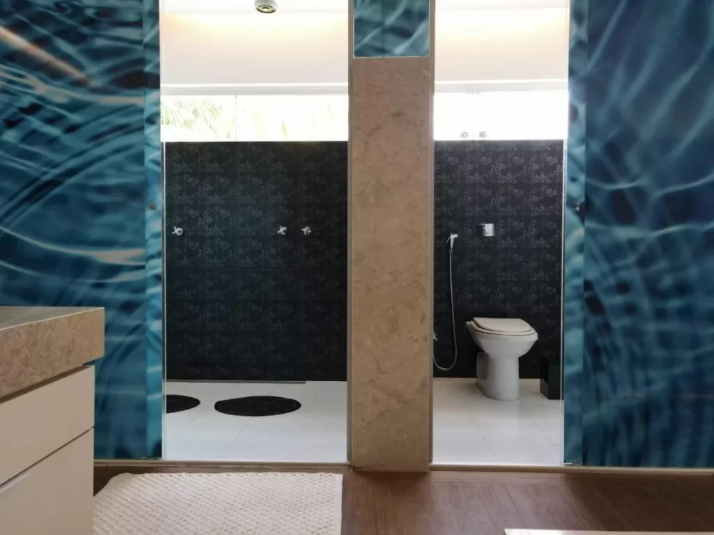 4372172592